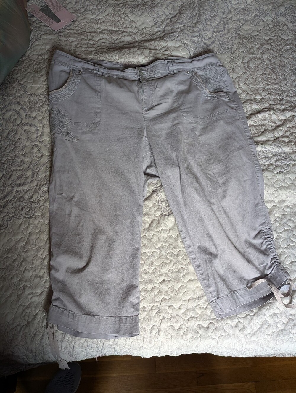 Women's Capris